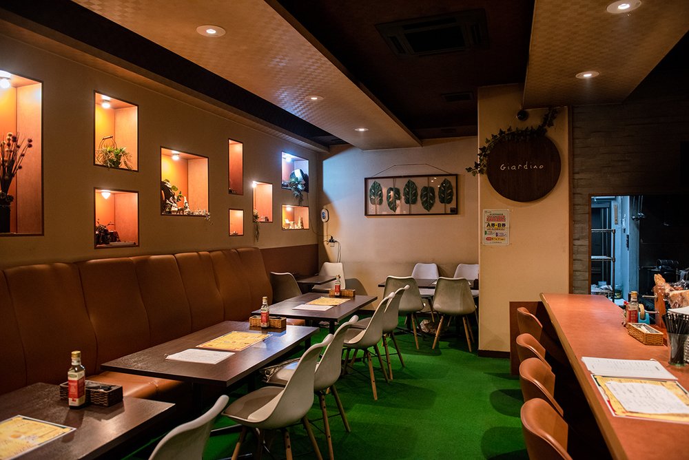 ジャルディーノの店内