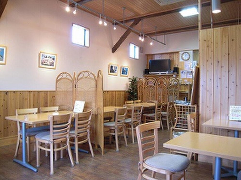 ロポスの店内